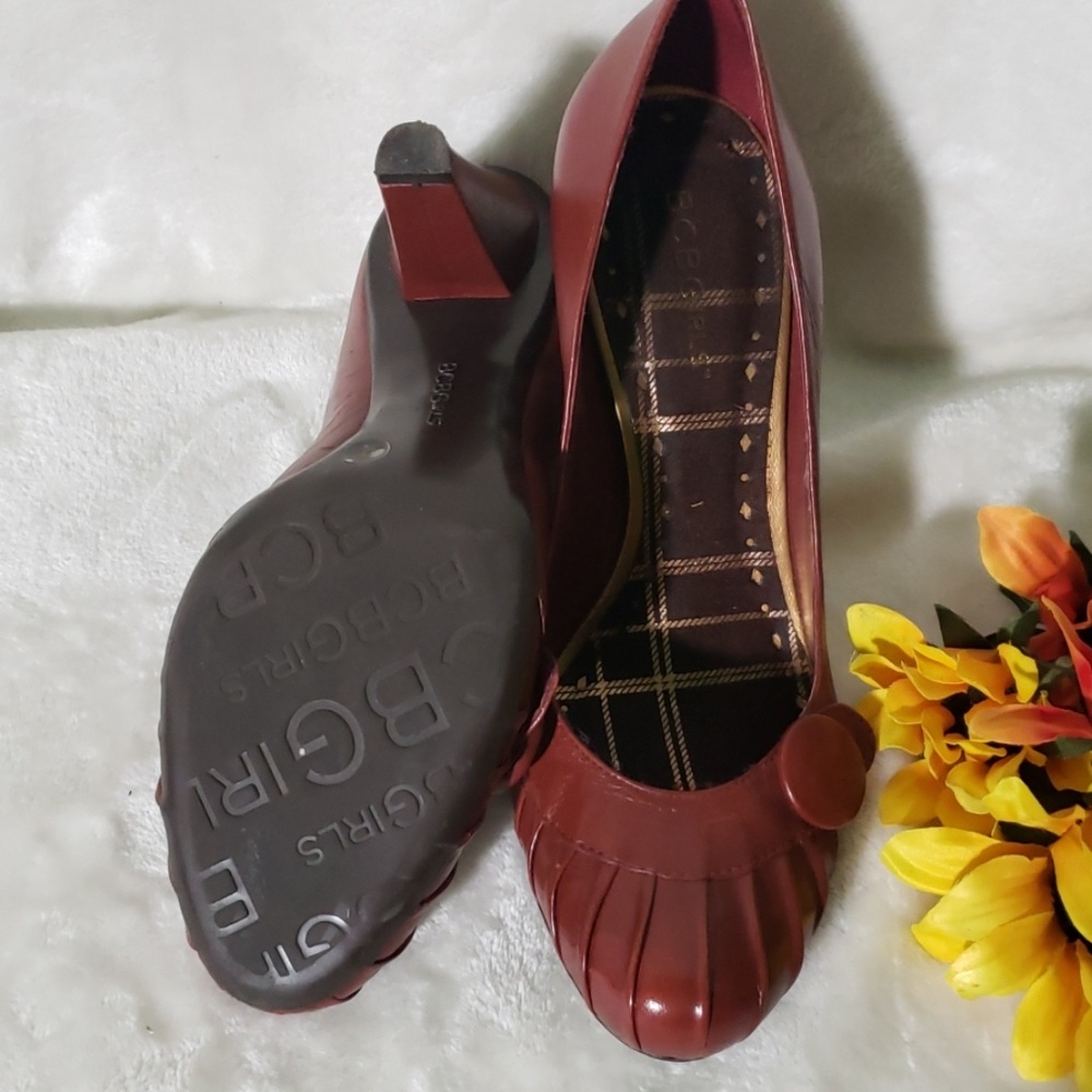 Bdg womans shoes zise 8